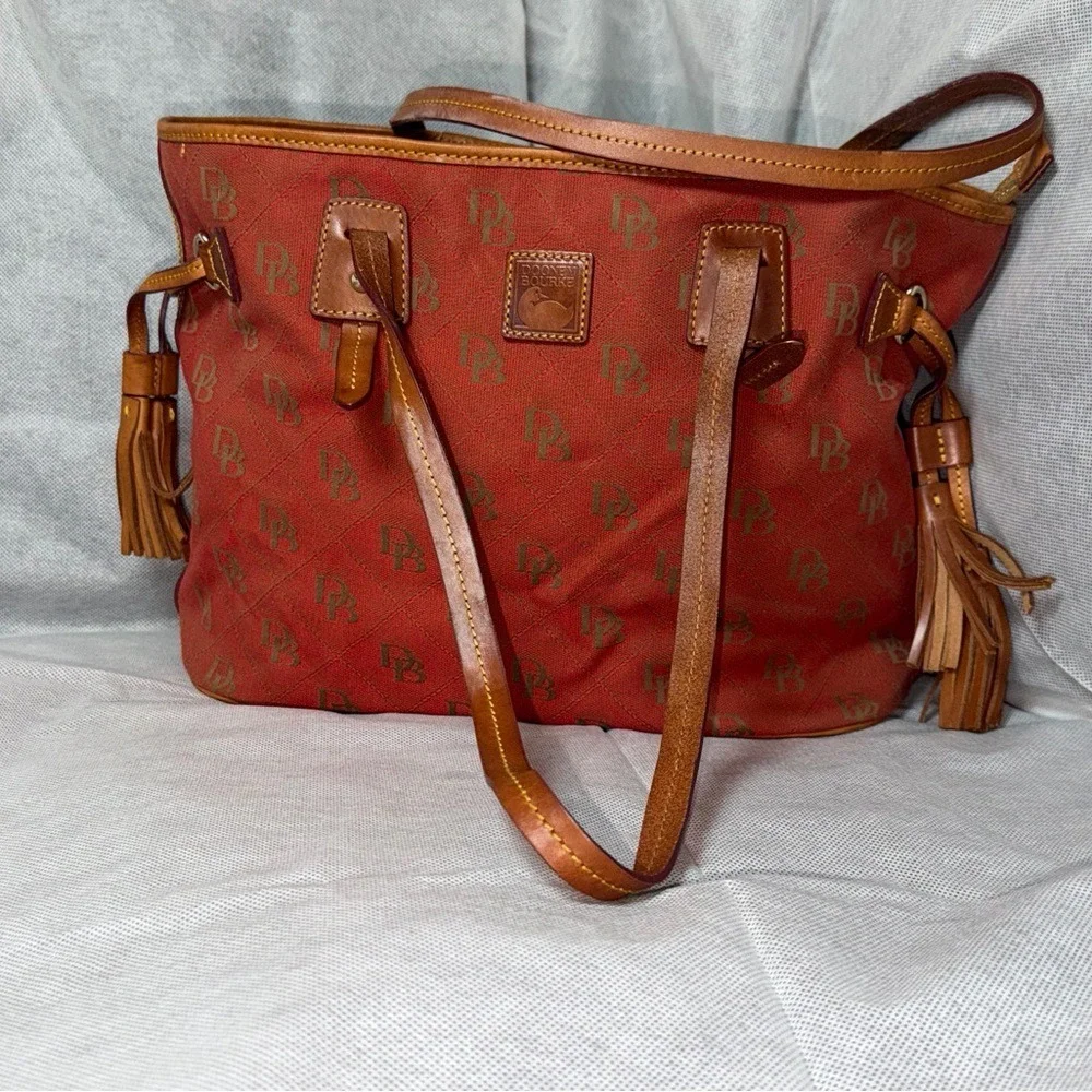 Vintage Dooney & Bourke Redish Orange and Tan purse, bag, handbag
